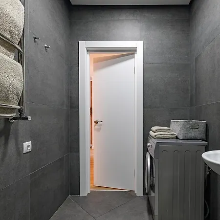 Feel Lviv! Old * إلفيف