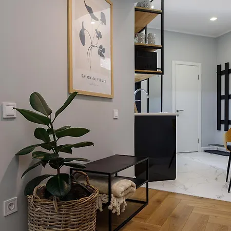 Apartamento Feel Lviv! Old *