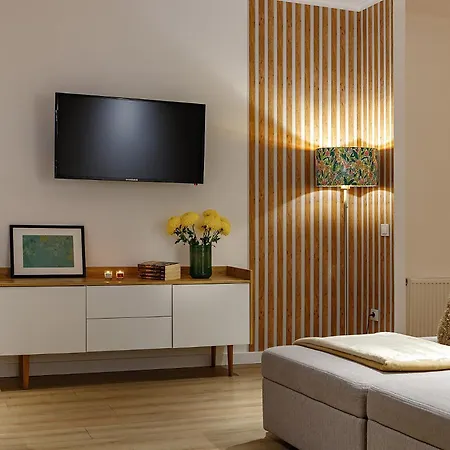 Apartamento Feel Lviv! Old *
