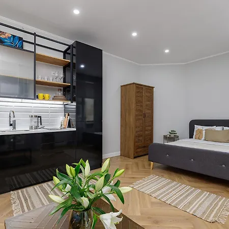 Feel Lviv! Old * Lviv